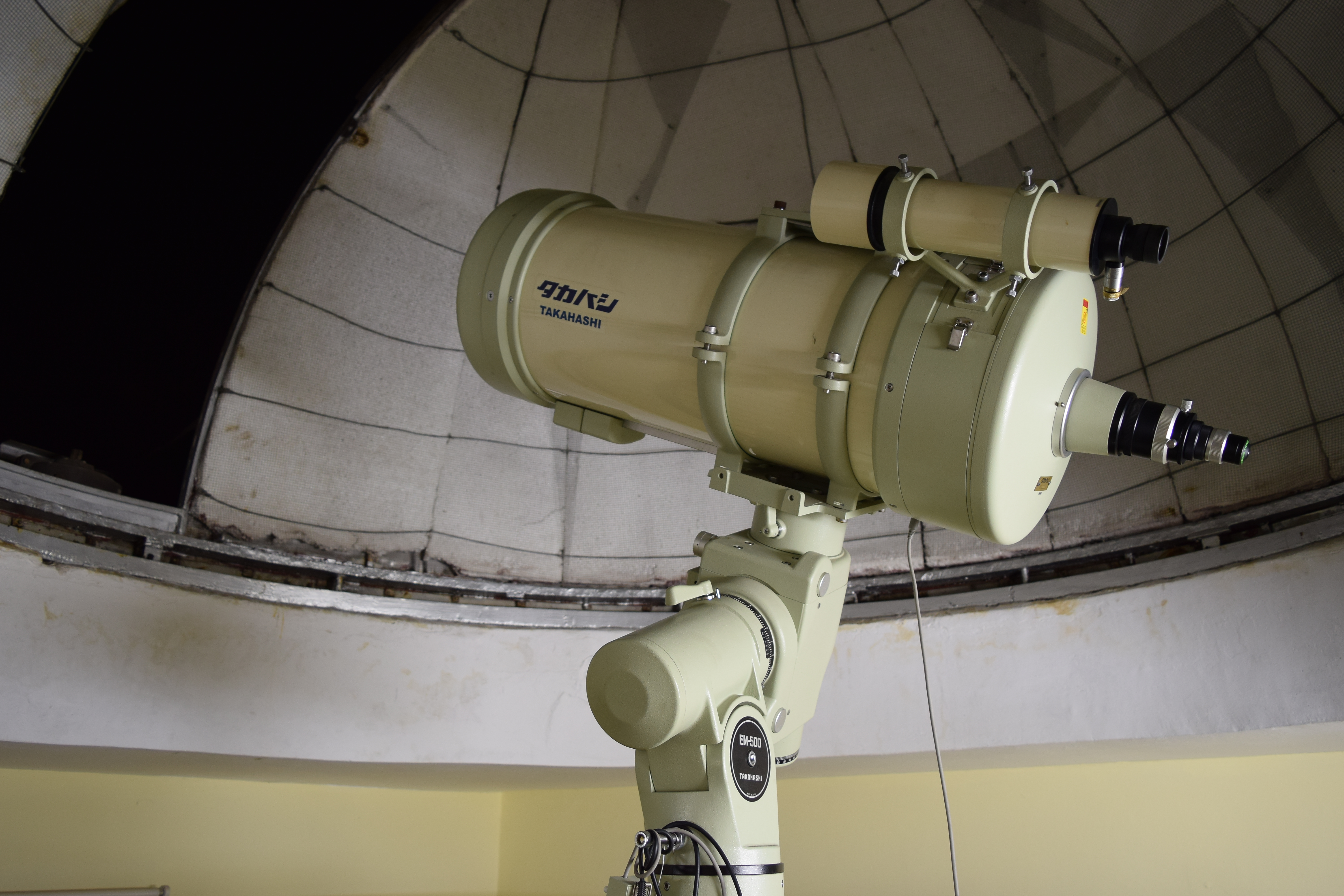Telescope Takahashi EM-500 at Department of Physics, Hanoi National University of Education